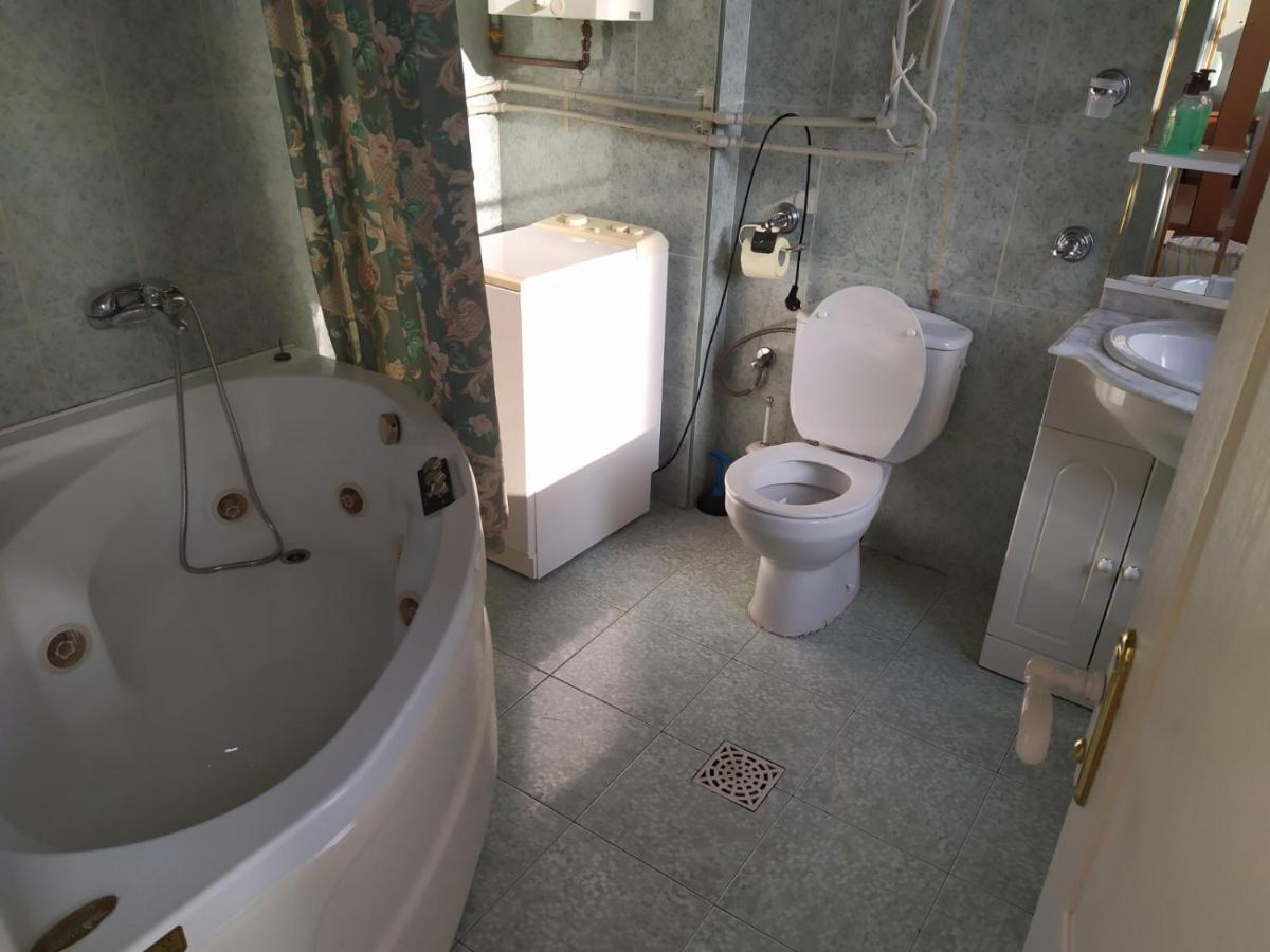 Lux In The Center With Jacuzzi Most City Area Ντνιπροπετρόφσκ Εξωτερικό φωτογραφία